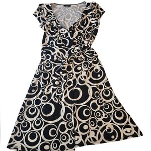 Sinquanone Black and Cream Circle Pattern Wrap Dress T2